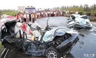 河源爆料车祸新闻,多车相撞引发交通瘫痪